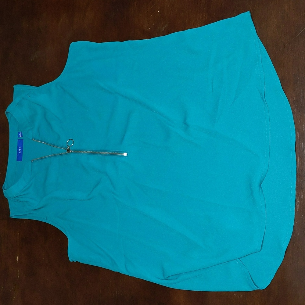 Apt 9 green blouse with zipper